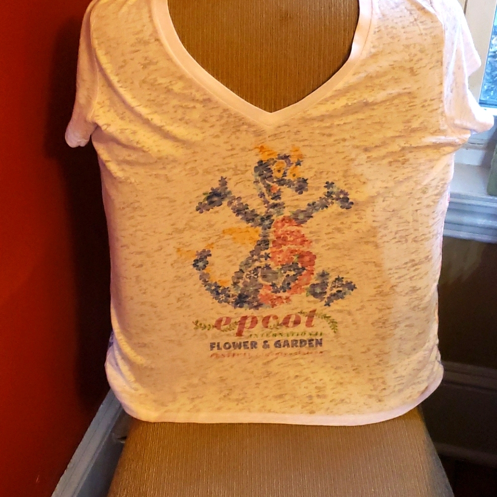 Disney Epcot Park  tshirt xl flower festival 2016